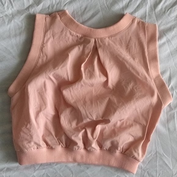 🧳MOVING SALE⚡ Pleated Crop Top - Picture 6 of 6
